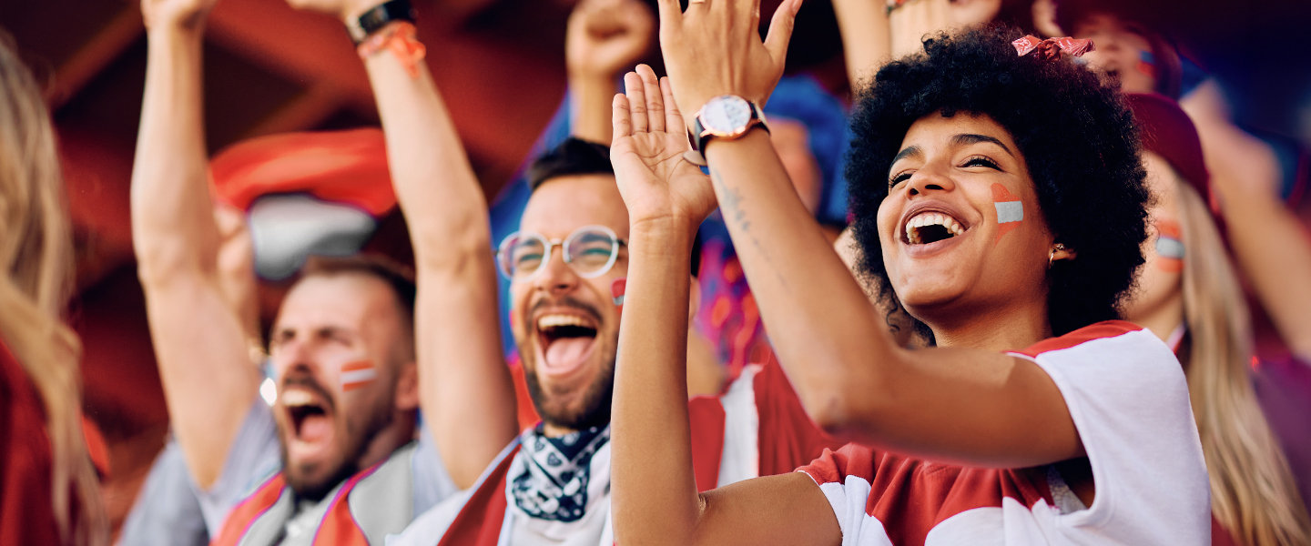 Jubelnde Fußball-Fans