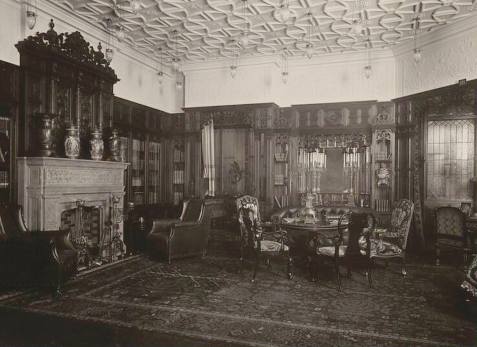 Aufnahme eines Österreichischen Wohnzimmers um 1900