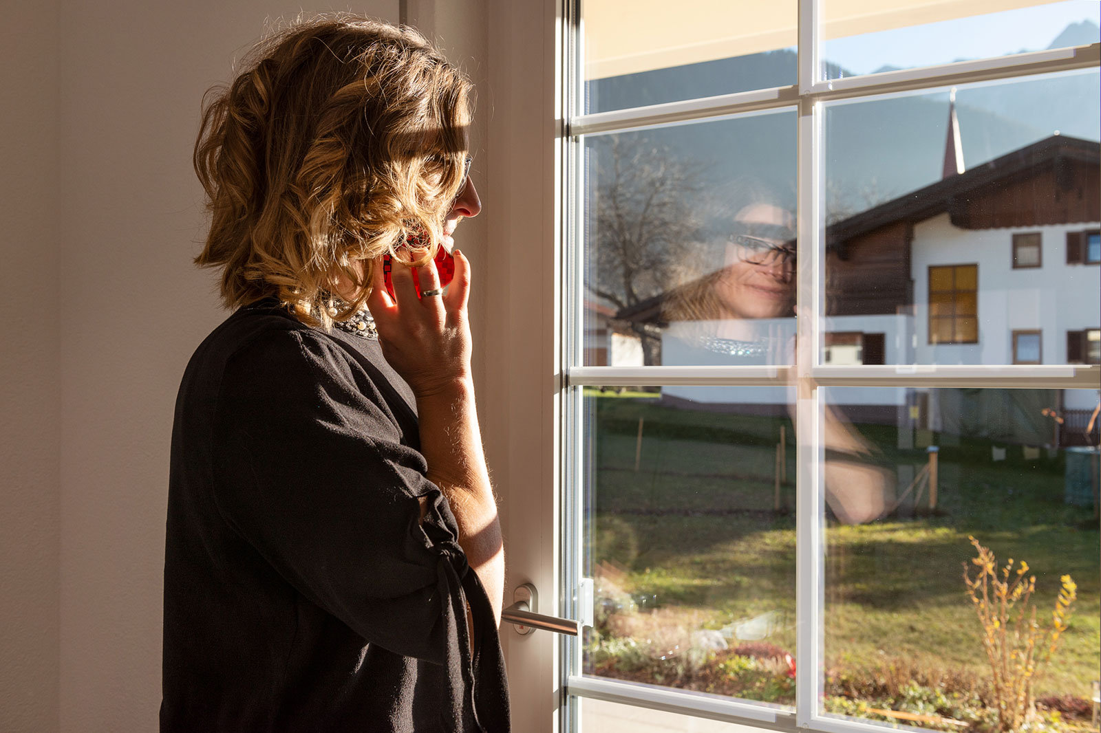 Von der Kundin zur Mitarbeiterin: Victoria Perl arbeitet seit 2017 als Privatkundenberaterin bei Wüstenrot. © Wüstenrot/marcelkoehler.com