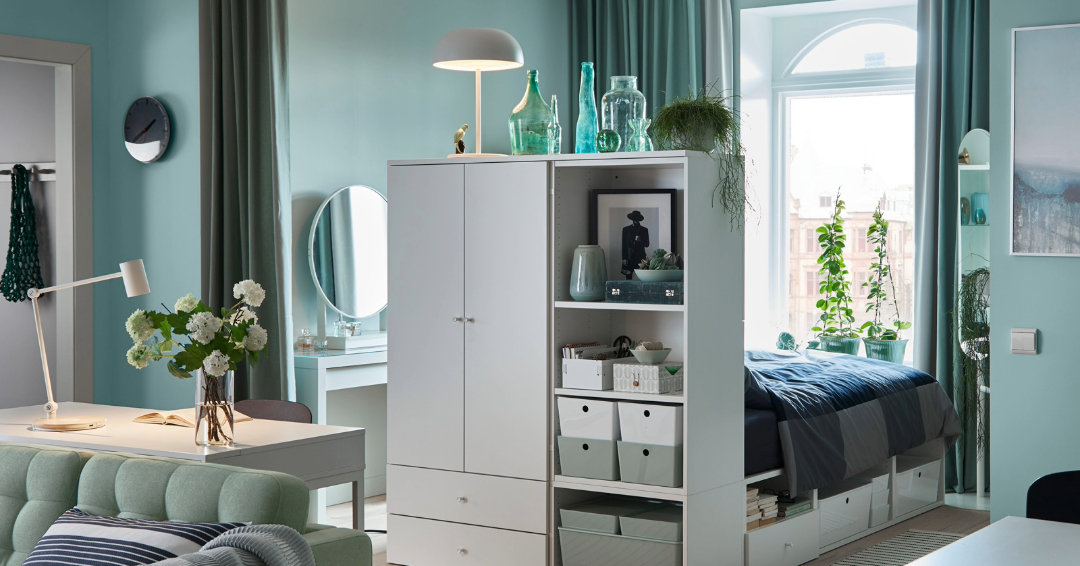 Hell-grün eingerichtetes Zimmer