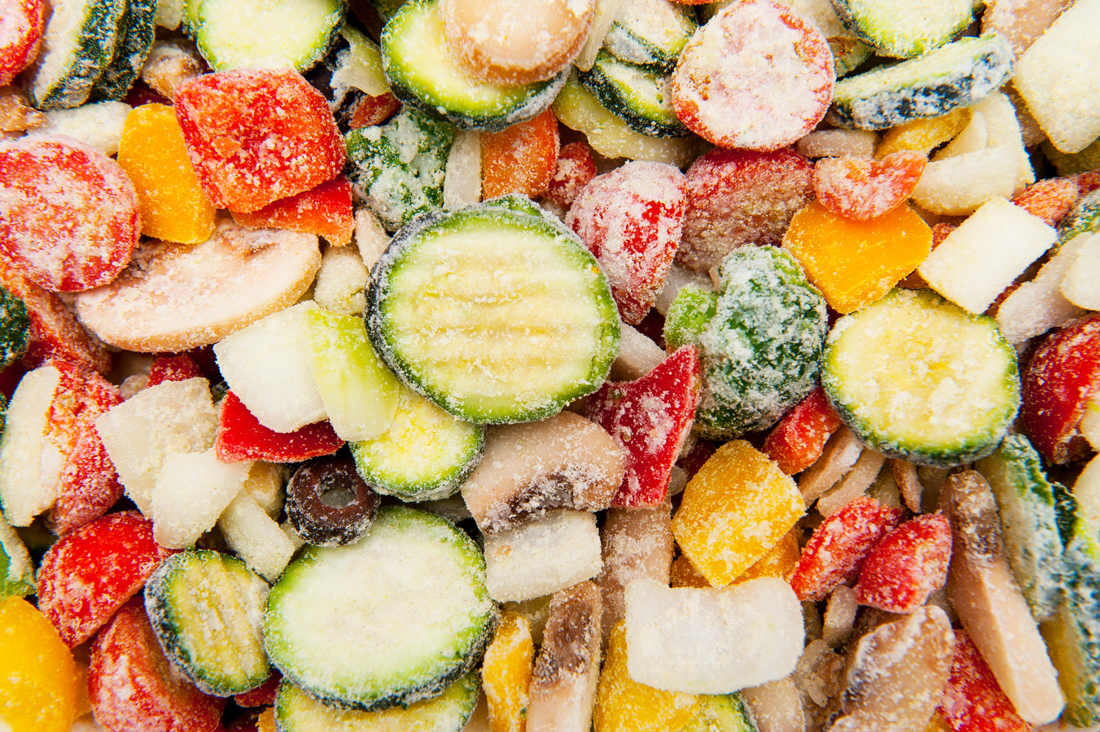 591835176 Hier wächst nichts mehr: Tiefkühlen stoppt Bakterien, Hefe und Schimmelpilze.