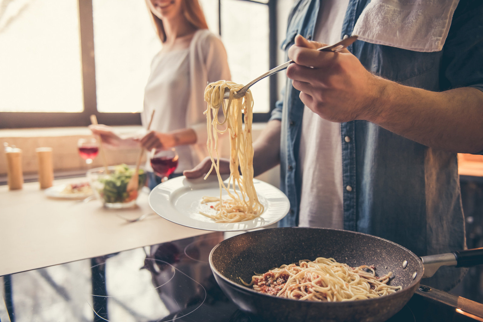 641352744 Praktisch: Essen in oder nahe bei der Küche