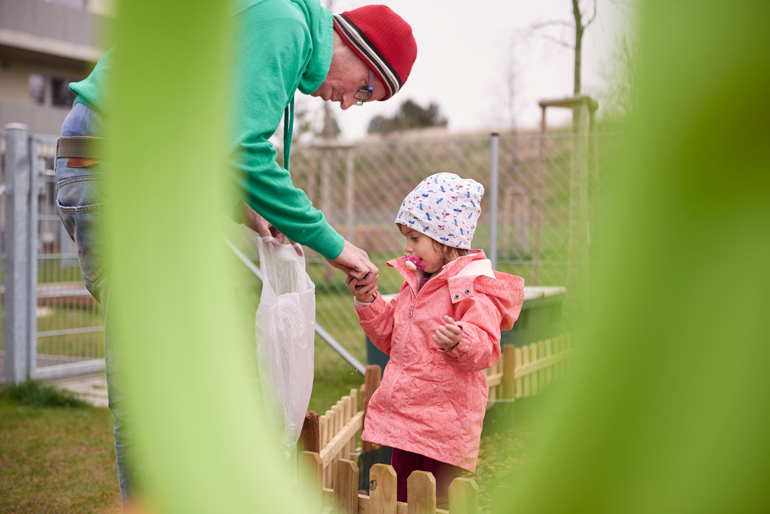 Viel Platz zum Toben: Zur neuen Wohnung gehört auch ein eigener Garten. (@Wüstenrot / marcelkoehler.com)