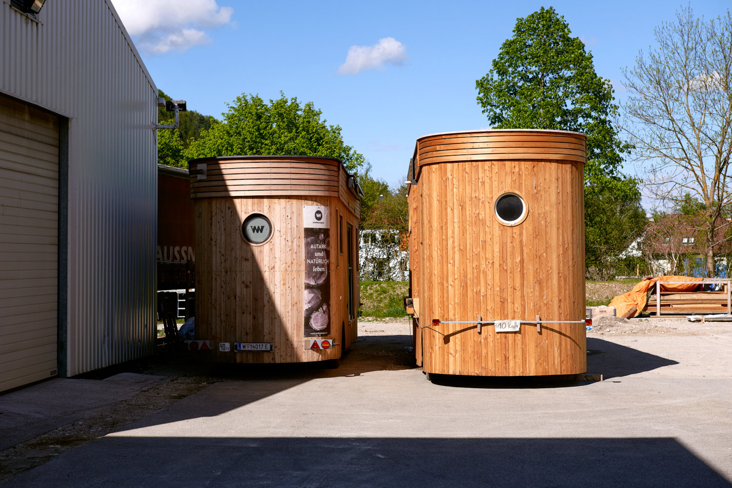 Die Idee im Vordergrund: Neben kompletten Tiny Houses verkauft Wohnwagon auch passende Bauteile. © Wüstenrot/marcelkoehler.com