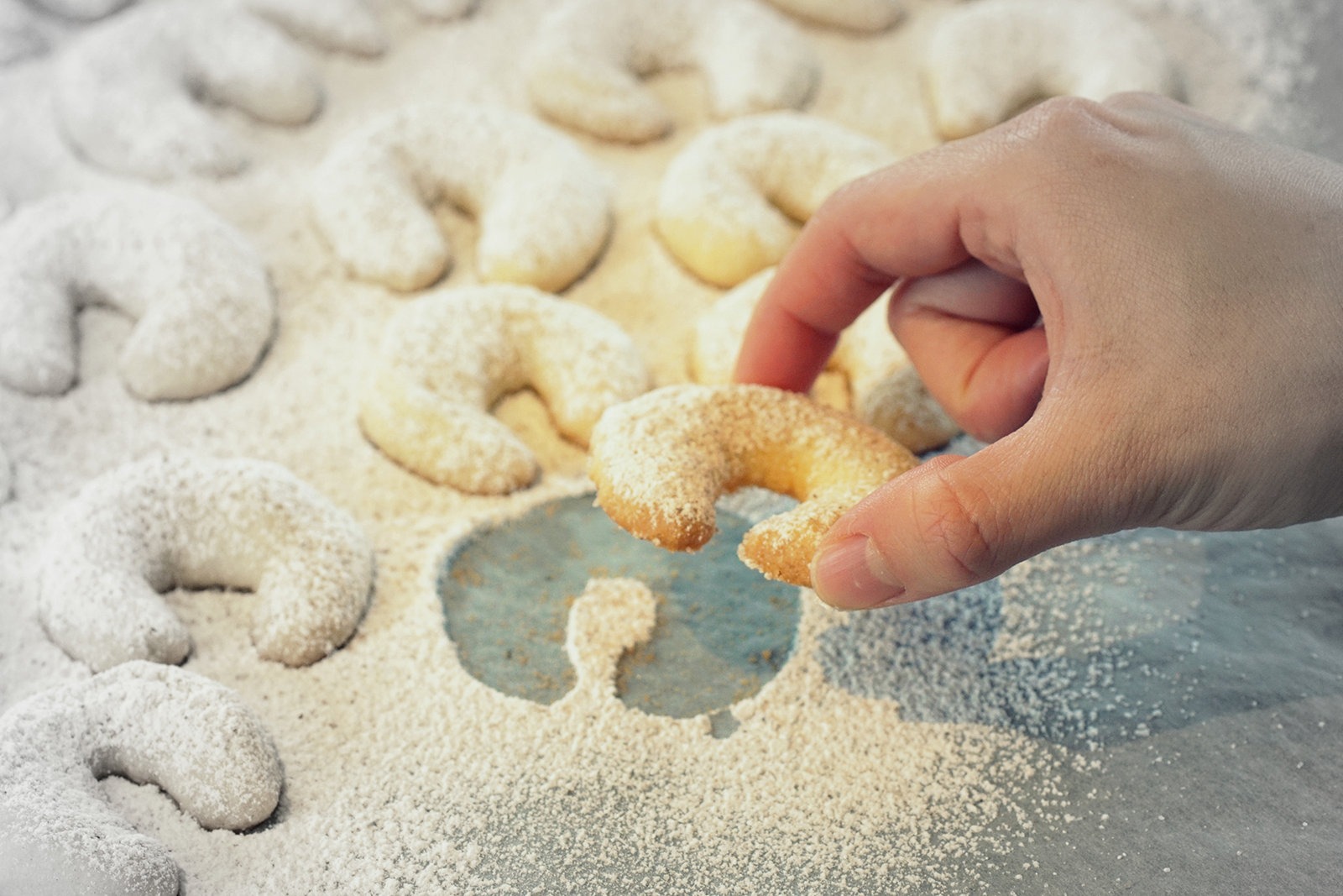 baking Christmas cookies in December in Austria. Sony DSLR, Tamron 90mm macro lense.