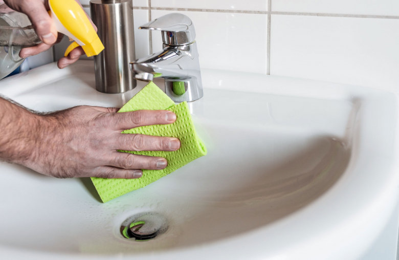 Gut gegen Kalk: Mit Zitronensäure hast du das perfekte Mittel gegen hartnäckige Flecken.