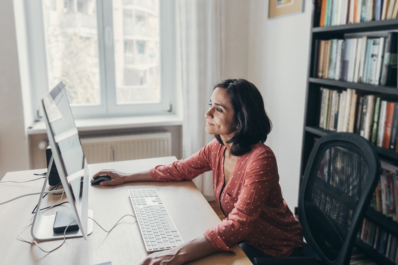 Nicht immer nur sitzen ist oberste Priorität beim gesunden Arbeiten im Homeoffice