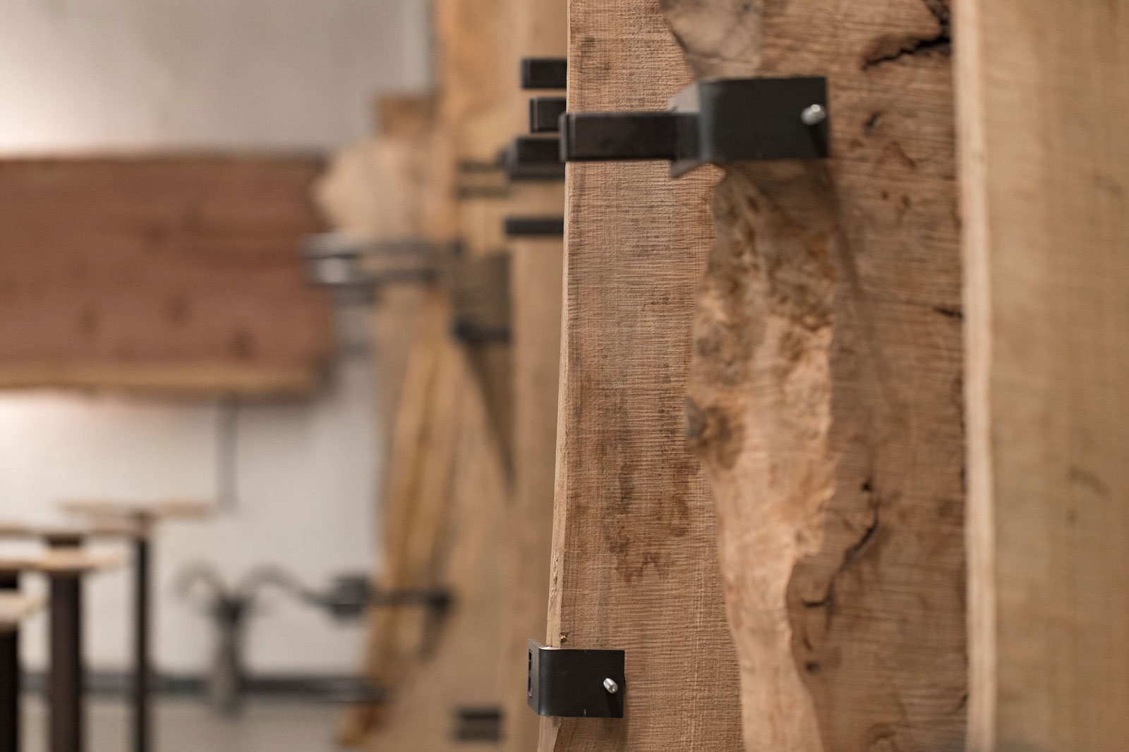 Holz aus der Heimat: Die Natur inspiriert das Design.  ©www.siweiss.com