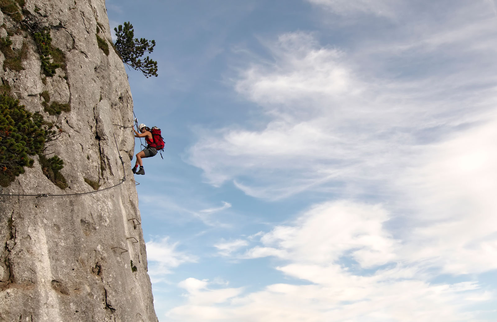 Klettersteige: nur mit kompletter Ausrüstung inklusive Helm zu empfehlen