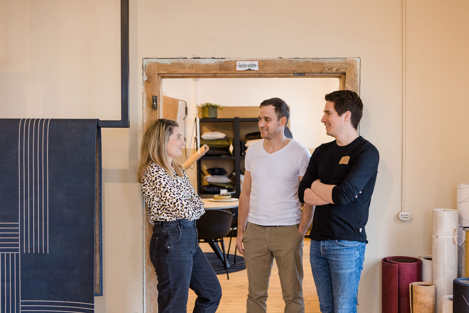 Clarissa Steurer stellt mit ihrem Betrieb Teppiche und Wohnaccessoires aus Kork her.