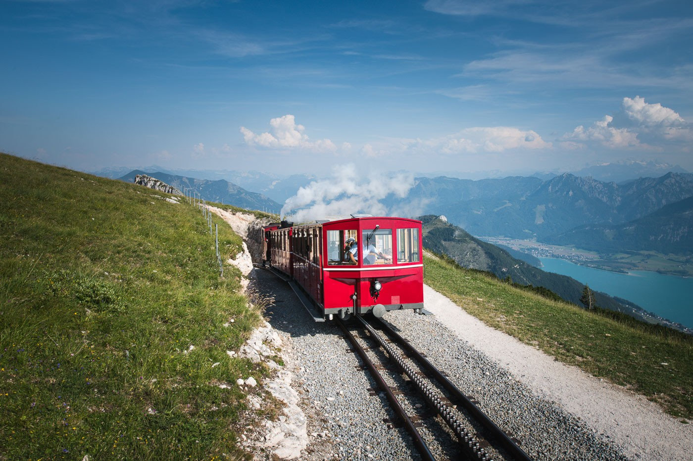 Zum Schafberg gehts mit dem Zahnradbahn