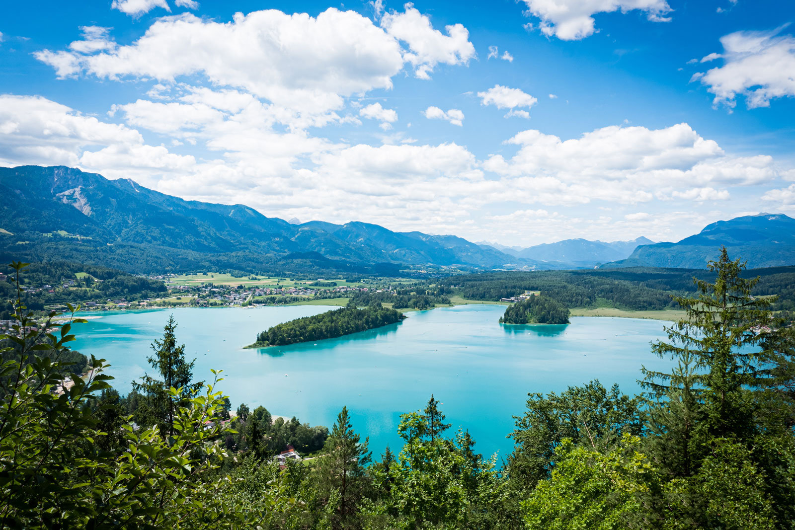 Blick von der Taborhöhe auf den Faaker See in Kärnten