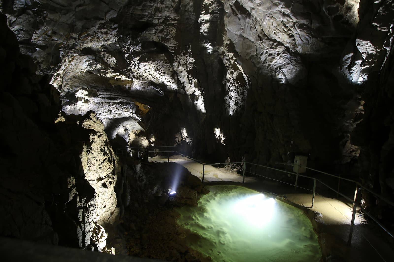 Die Lurgrotte