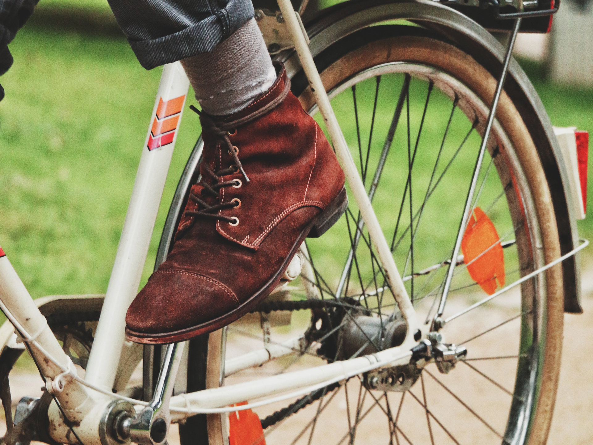 Fahrrad Ein Kettenschutz verhindert, dass du dich verhakst und stürzst