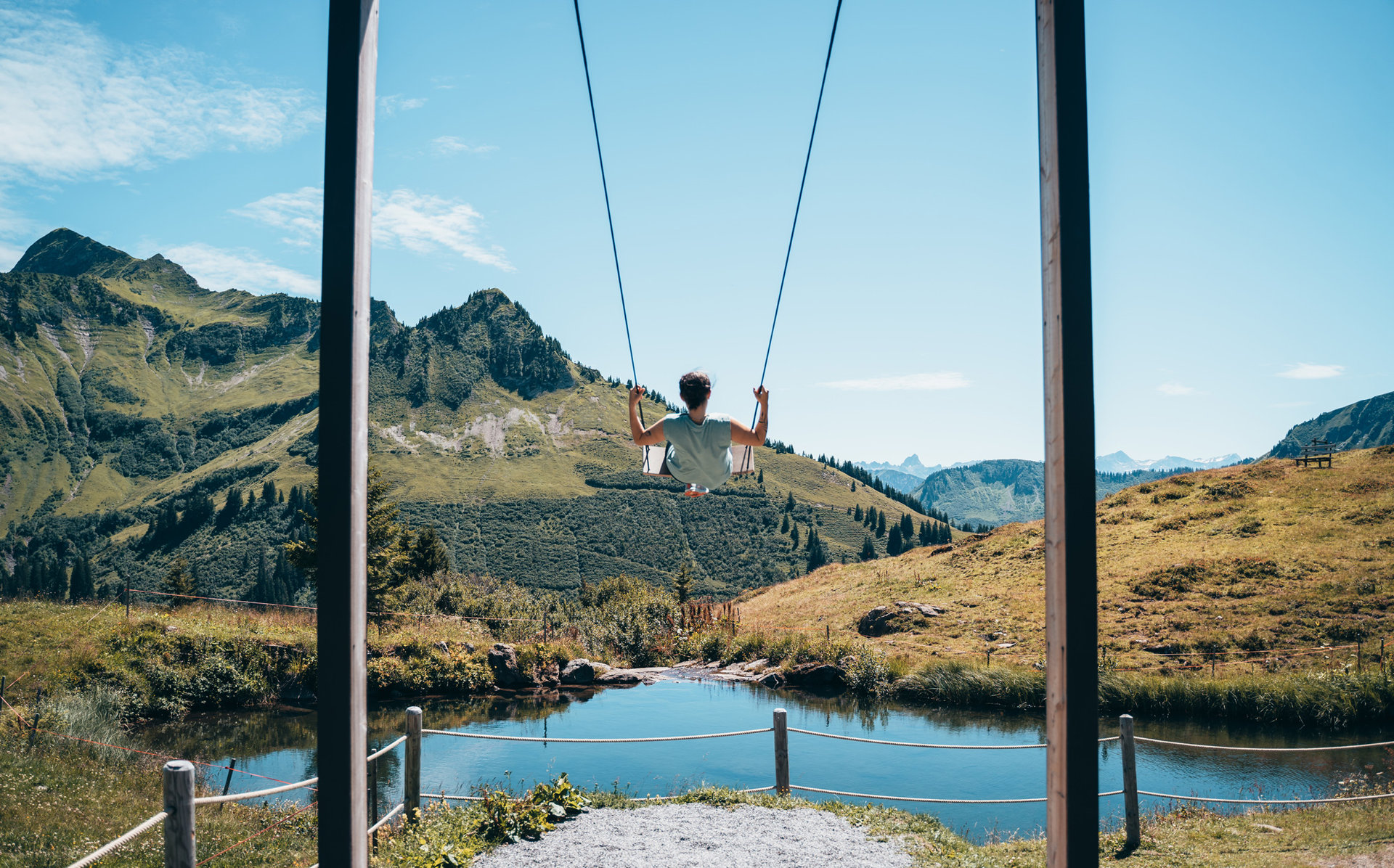 Dürnstein: Der blau-weiße Kirchturm ist das Wahrzeichen der Wachau