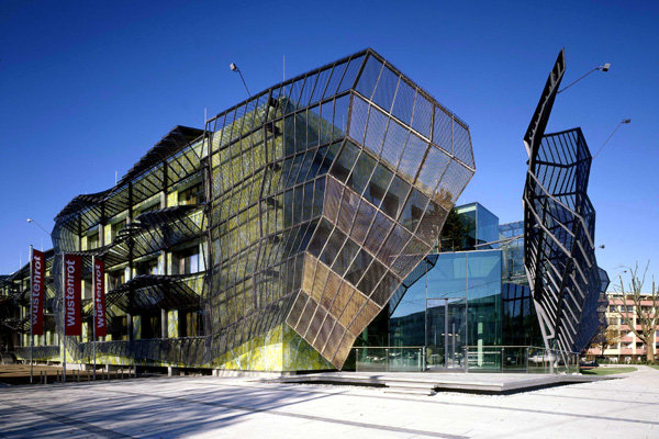 Wüstenrot Zentrale in der Salzburger Alpenstraße 70